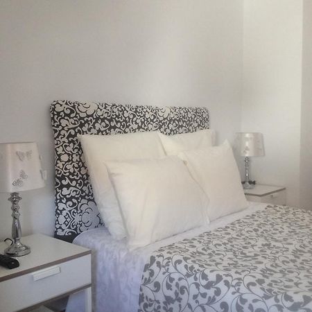 Hostal Montilla Sotogrande Torreguadiaro Ngoại thất bức ảnh