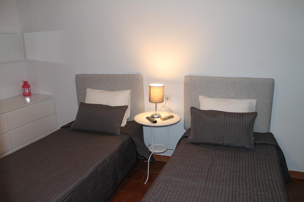 Hostal Montilla Sotogrande Torreguadiaro Ngoại thất bức ảnh